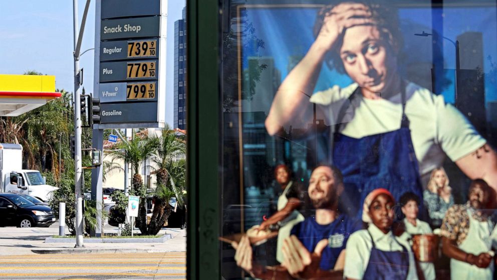 PHOTO: Gas prices continue to rise at gas stations in Los Angeles, Sept. 29, 2022.