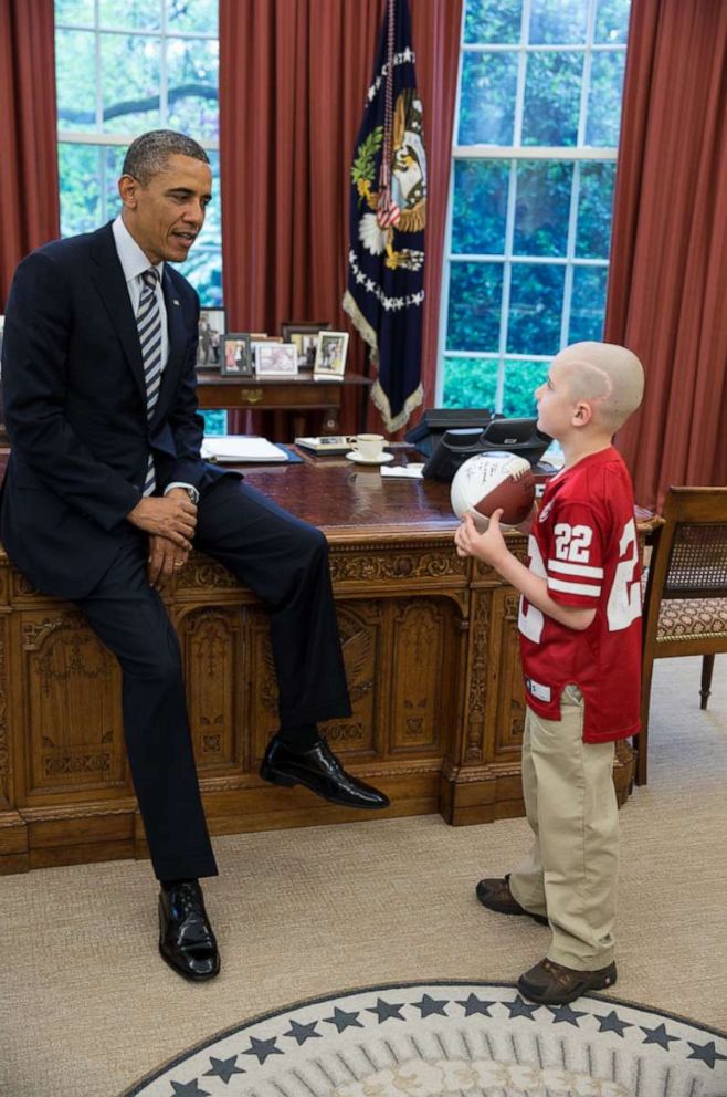 PHOTO: President Barack Obama greets Jack Hoffman, 7, of Atkinson, Neb., in the Oval Office, April 29, 2013.