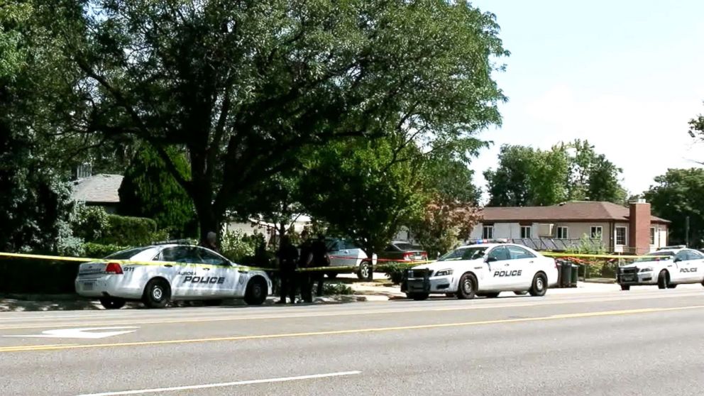 PHOTO: Police investigate the scene of a fatal shooting in Aurora, Colo., July 30, 2018.