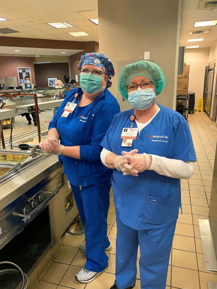 PHOTO: Medical City Healthcare employees pitch in to help during the Texas snowstorm.