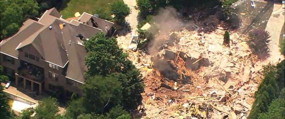 charlotte home explosion        
        <figure class=