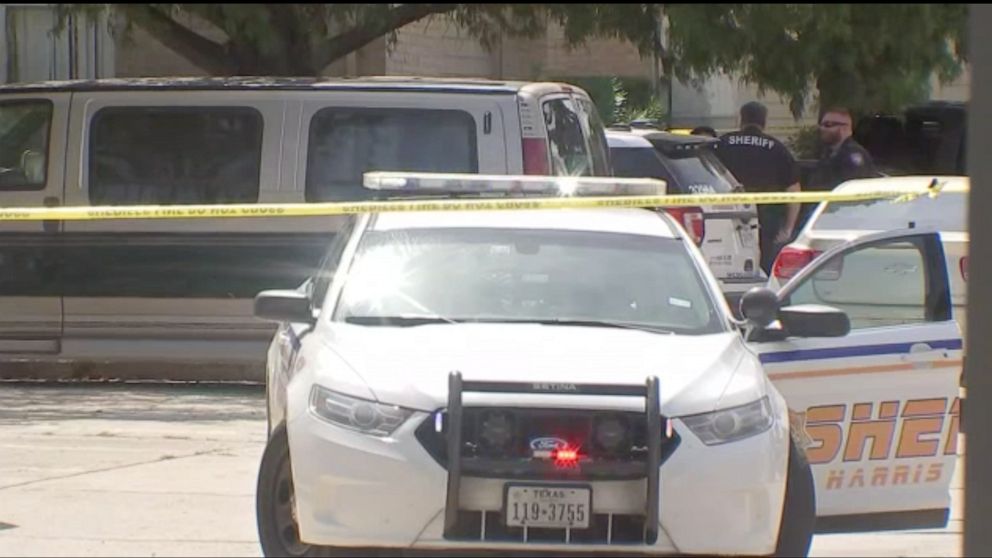 PHOTO: Two adults and a child  are dead in possible murder-suicide in Houston, Texas.