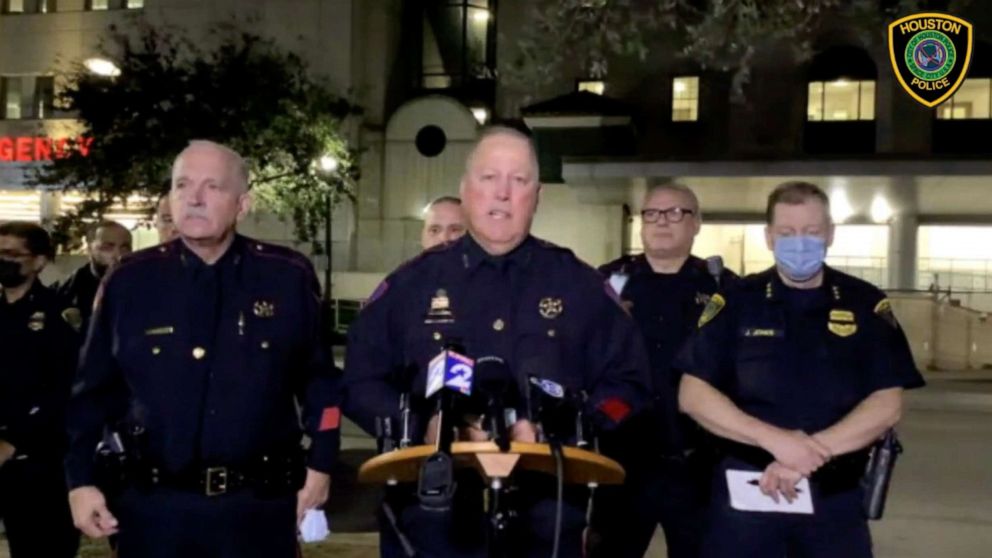 Deputy fatally shot, 2 injured in 'ambush' at Houston nightclub: Police