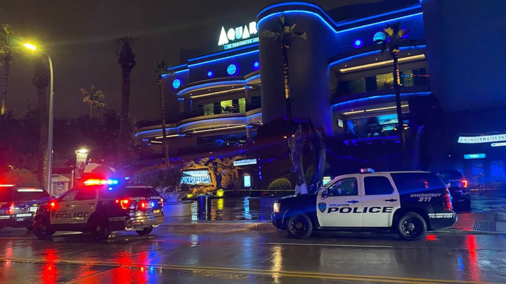 PHOTO: Two people were killed and another injured when a man opened fire on a couple and then died by suicide at Houston's Downtown Aquarium Thursday night, July 8, 2021.
