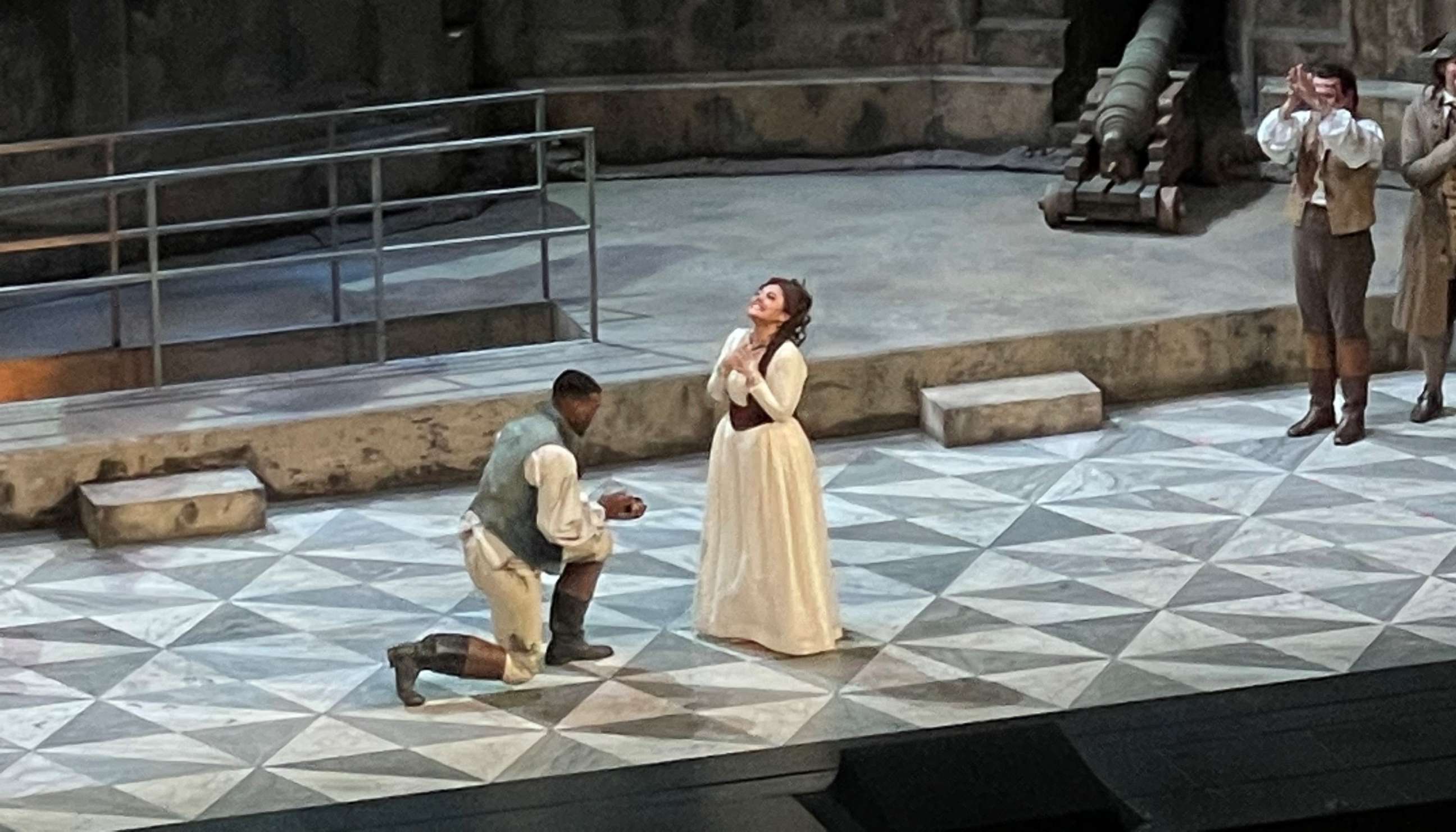 PHOTO: Bass Soloman Howard proposes to Ailyn Perez during curtain call of Tosca at San Francisco Opera.