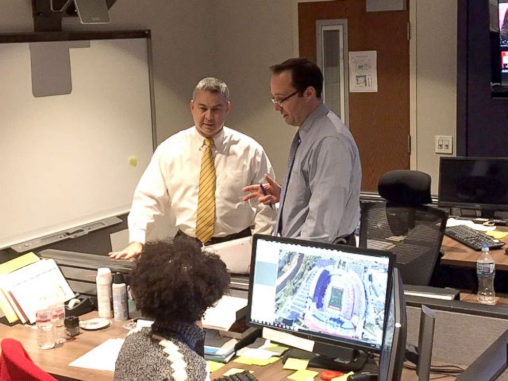 PHOTO: Brian Quinn and others inside the Strategic Analysis and Information Center in Columbus, Ohio, Dec. 7, 2016.