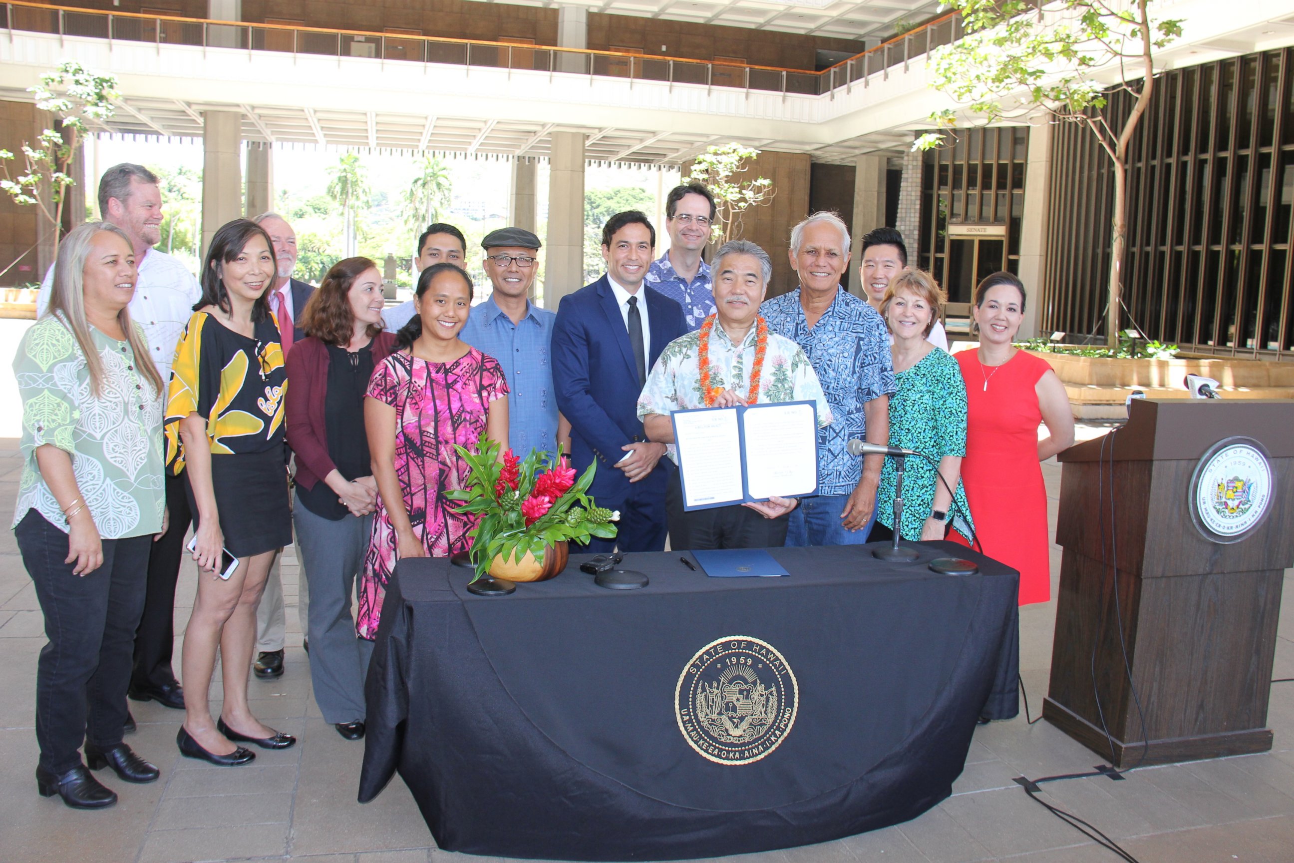 PHOTO: Hawaii became the first state Tuesday to enact a law that aligns with the Paris agreement.