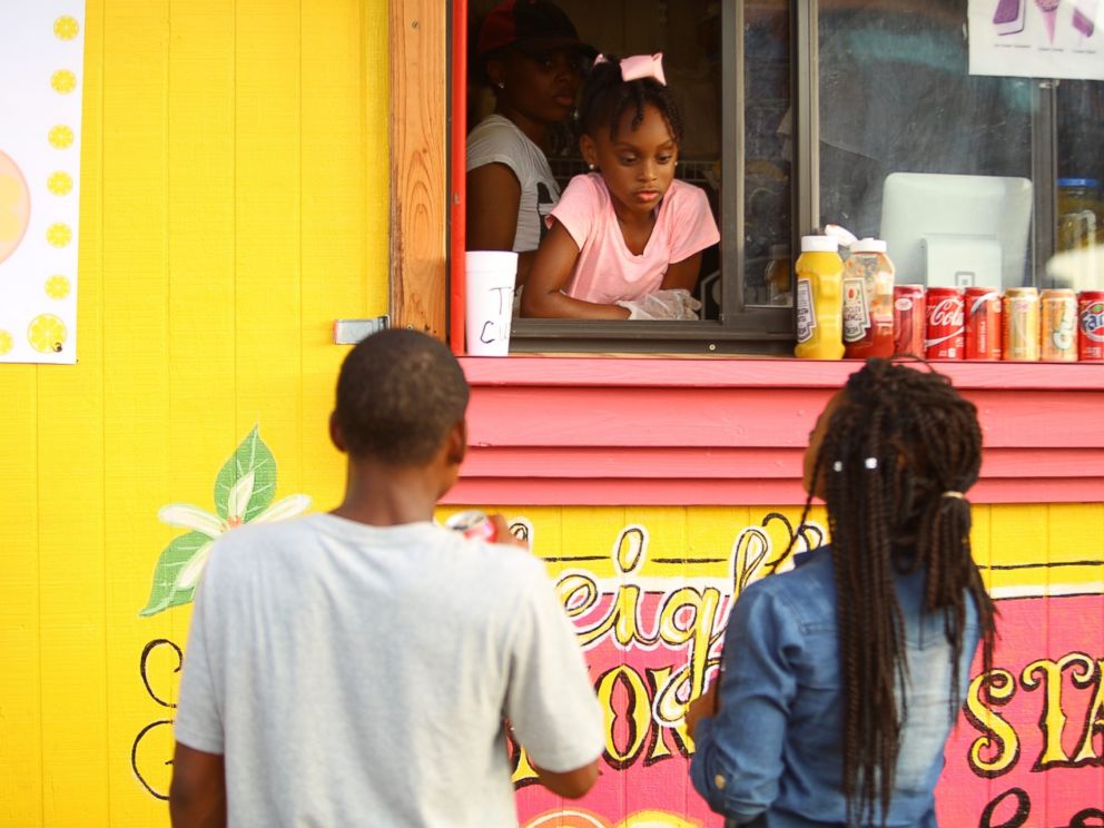 PHOTO: Kyleigh McGee, 7, runs her own mobile food truck in Little Rock, Ark.