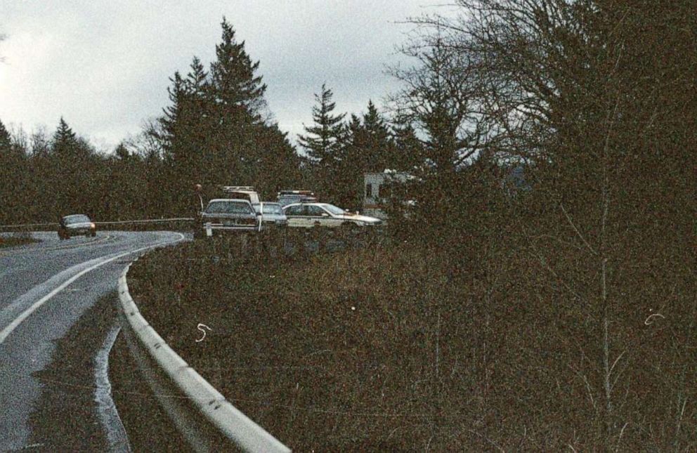 The body of Julie Winningham, 41, of Camas, Washington, was found alongside a Washington State road in 1995.
