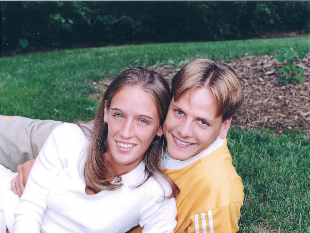 Janet and Raven Abaroa were married in August 2000, two years after they met.