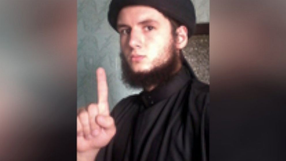 PHOTO: The FBI says images on New York man Sajmir Alimehmeti's computer show him "in Middle Eastern attire making the same index-finger pointing gesture" as ISIS fighters in other photos.