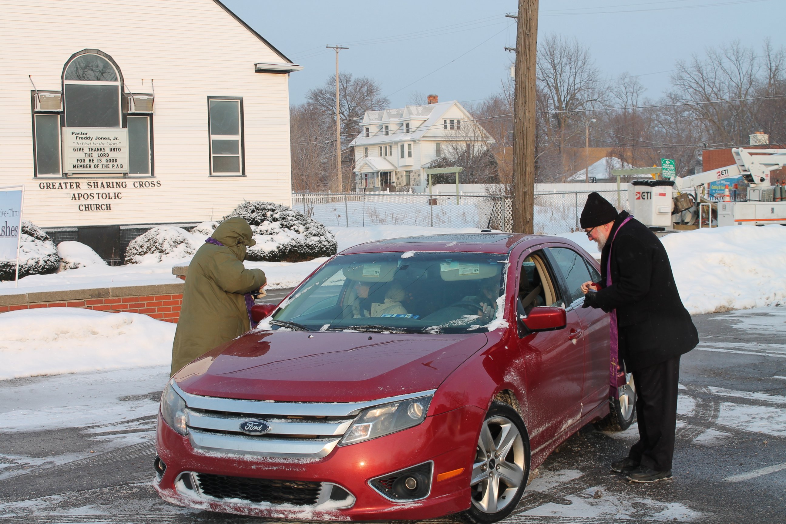 PHOTO: All Saint's Episcopal Church in Pontiac, Michigan, offered a “Drive –Thru” Ash Wednesday service, Feb. 18, 2015, from 7:30 to 8:30 a.m.
