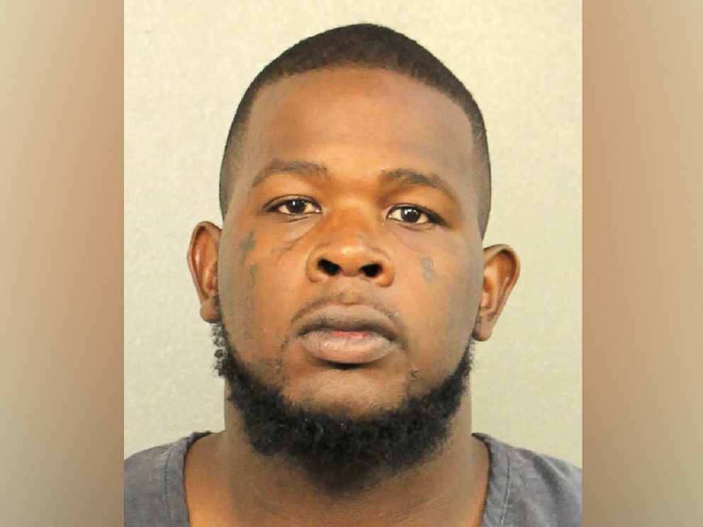 PHOTO: Bernard Deandre Owens, 21, is pictured here in a mug shot released by Broward County Sheriff's Office. 