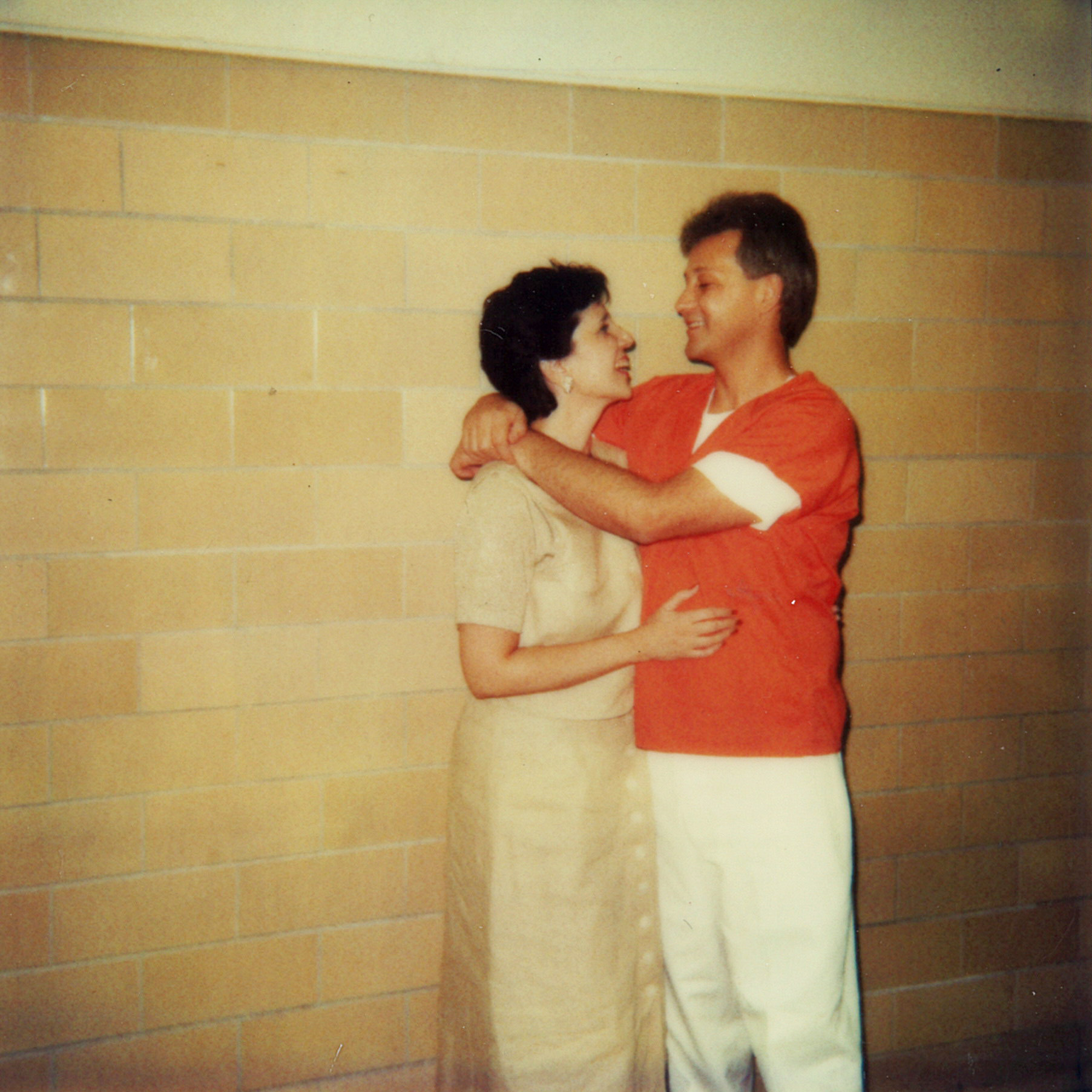 PHOTO: Rosalie and Oscar Bolin are pictured here in an undated photo together at Florida State Prison, where Oscar Bolin is on death row.