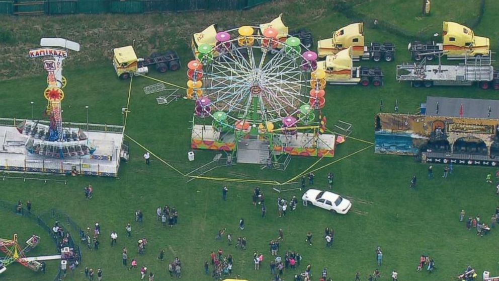 PHOTO: Three people were injured after falling from a Ferris wheel at the Rhododendron Festival in Port Townsend, Washington, on May 18, 2017.