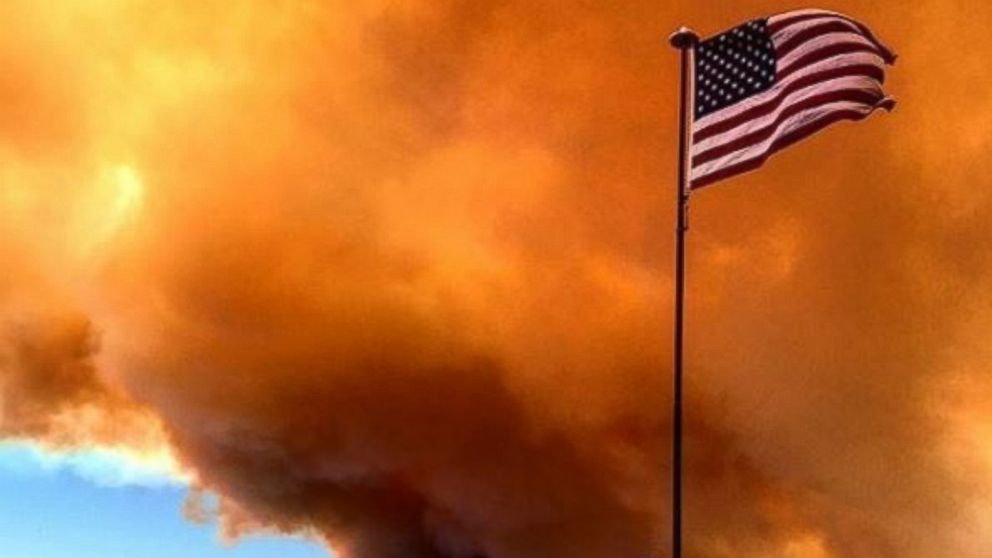 PHOTO: A fire rages in San Bernardino, California, on August 16, 2016.