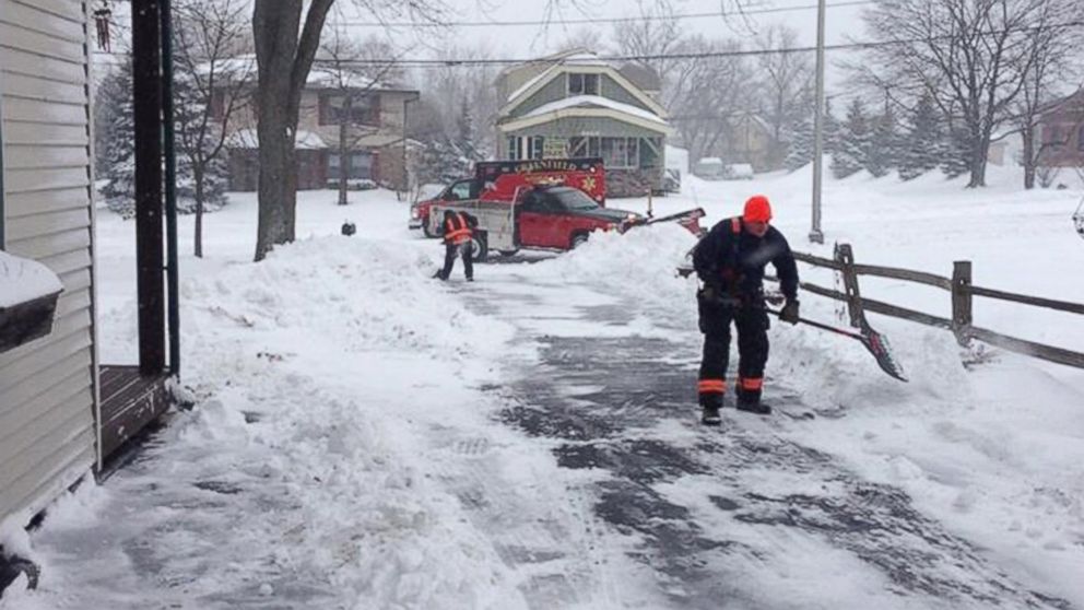PHOTO: Firefighters in Greenfield, Wisconsin, returned to the home of a man they took to the hospital to finish shoveling his driveway.