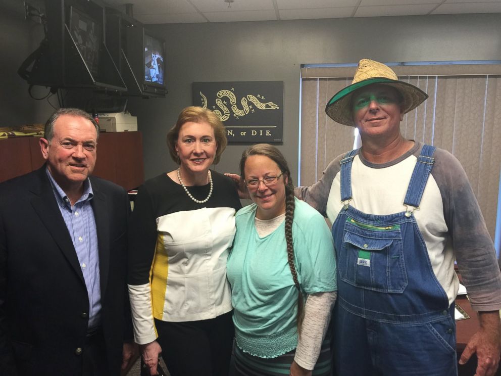 PHOTO: This photo was uploaded to Mike Huckabee's Facebook on Sept. 8, 2015 with the caption, "I was honored to meet with Kim Davis. A woman of such strong faith and conviction. #ImWithKim."