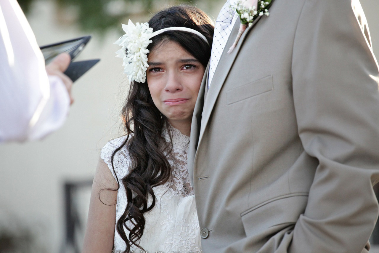 PHOTO: Photographer Lindsay Villatoro staged a mock wedding for Jim Zetz and his daughter, Josie, after hearing about Jim's terminal illness. 