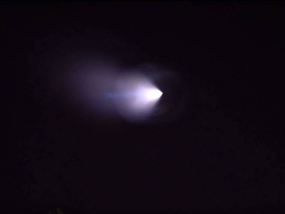 Mysterious Light In California Sky Baffles Those Who Spotted - 