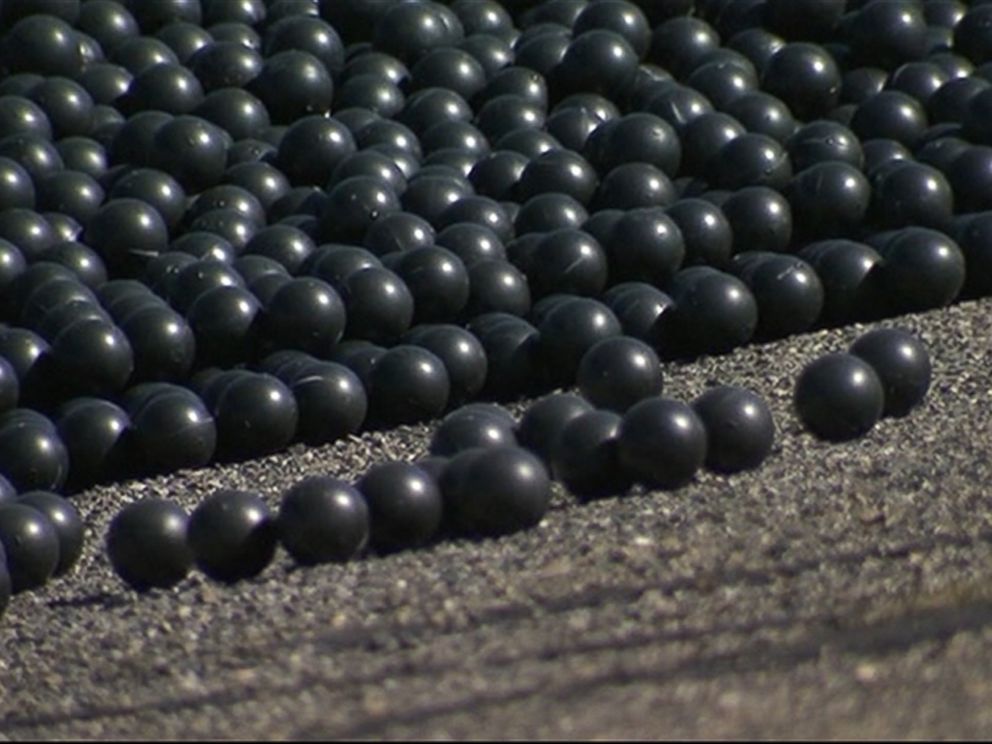 Los Angeles Reservoir Covered With 96 Million Shade Balls To Conserve Water Amidst Drought Abc 8607