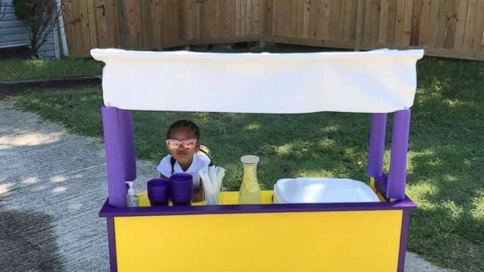 VIDEO: 3-year-old girl in North Carolina sells lemonade to help babies in need