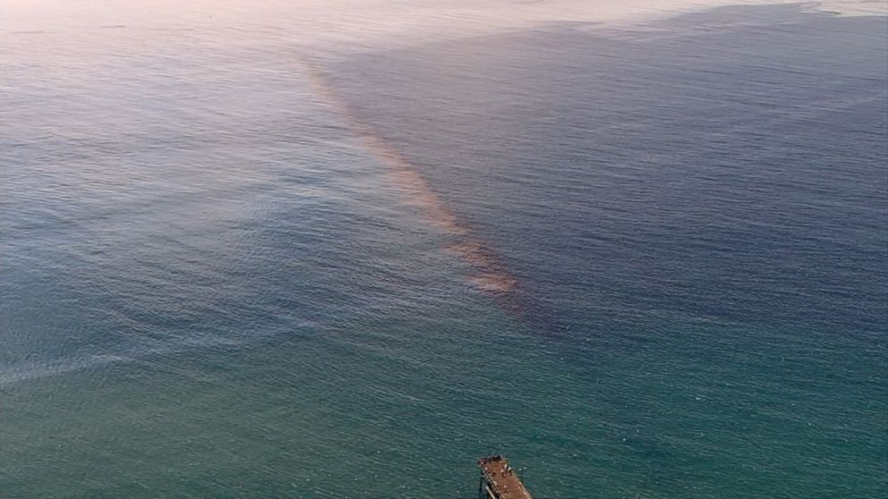 PHOTO: A large oil sheen was spotted off the coast of Goleta Beach on July 29, 2015. 