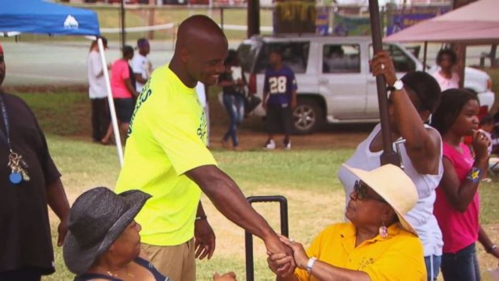 PHOTO: Minnesota Vikings running back Adrian Peterson was greeted by dozens of fans as he returned to his Texas hometown for the 9th annual "Adrian Peterson Day."