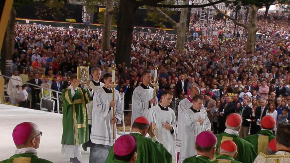 PHOTO: Pope Francis' mass is pictured in Philadelphia on Sept. 27, 2015. 