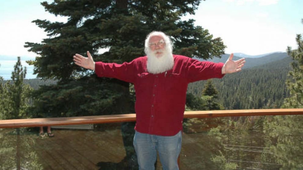 PHOTO: A man named Santa Claus has won a city council seat in North Pole, Alaska.