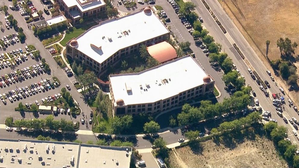 PHOTO: A scene from an alleged shooting situation in San Bernardino, Calif., Dec. 2, 2015.