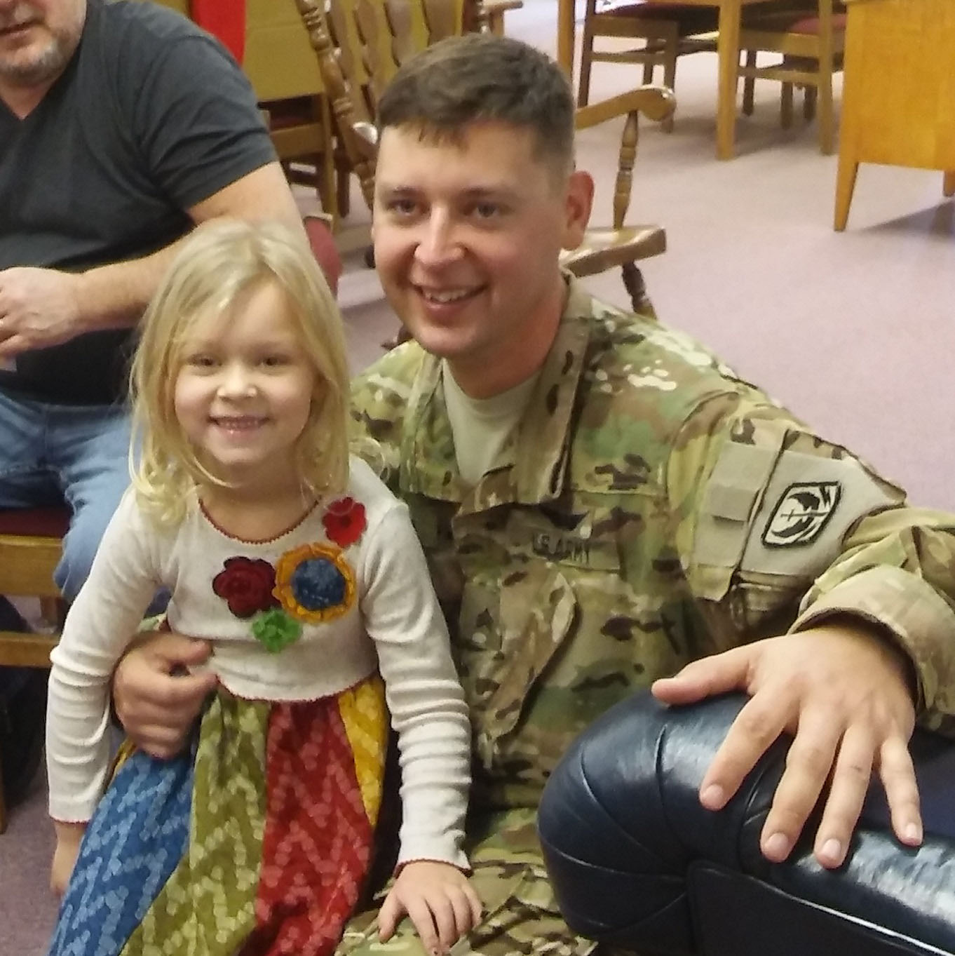 PHOTO: Sgt. George Gazeley surprised his 5-year-old daughter, Autumn, at her school after a 10-month military deployment.
