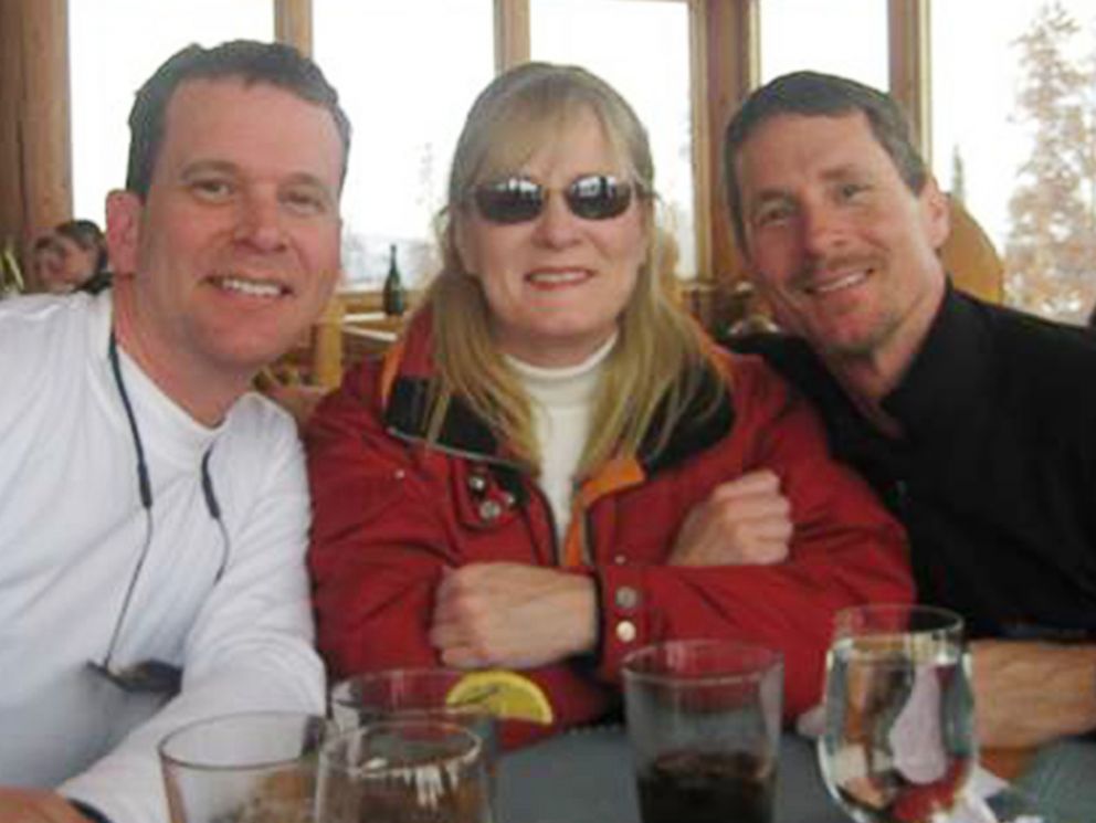 PHOTO: Toni Henthorn is pictured with her brothers Todd Bertolet, left, and Barry Bertolet, right, the last time that the three went skiing together in Colorado.