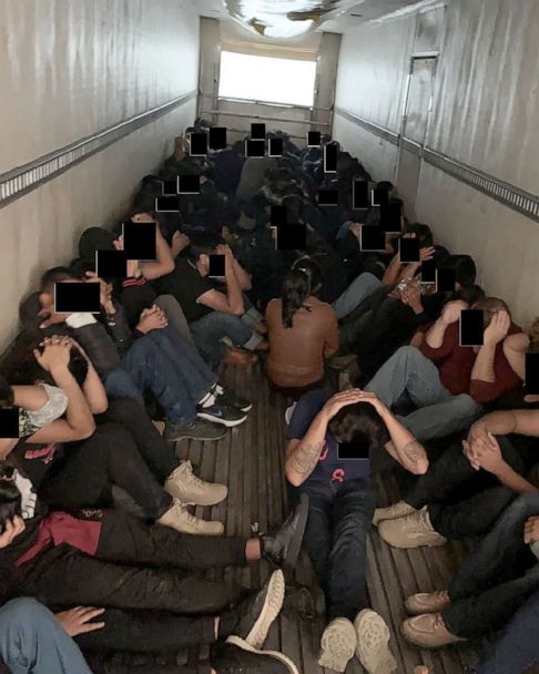 human-smuggling-migrants-truck-02-ht-llr-220913_1663112356638_hpMain_4x5_608.jpg