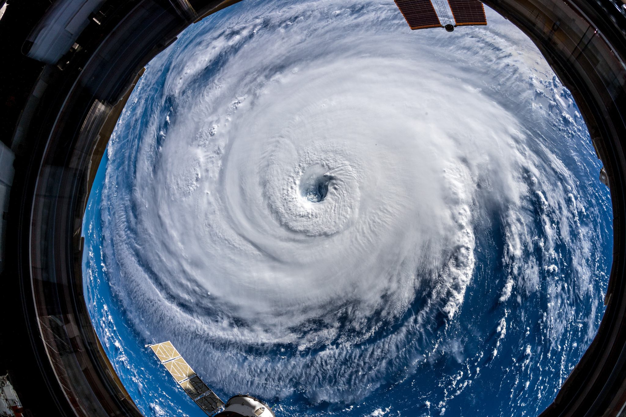PHOTO: Ever stared down the gaping eye of a category 4 hurricane? It's chilling, even from space. #HurricaneFlorence #Horizons 