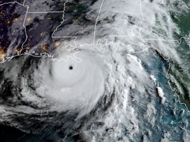 Pembaruan membisu Storm Ida: Ida juga kurang dari 1 mph menjadi badai Cat 5 thumbnail