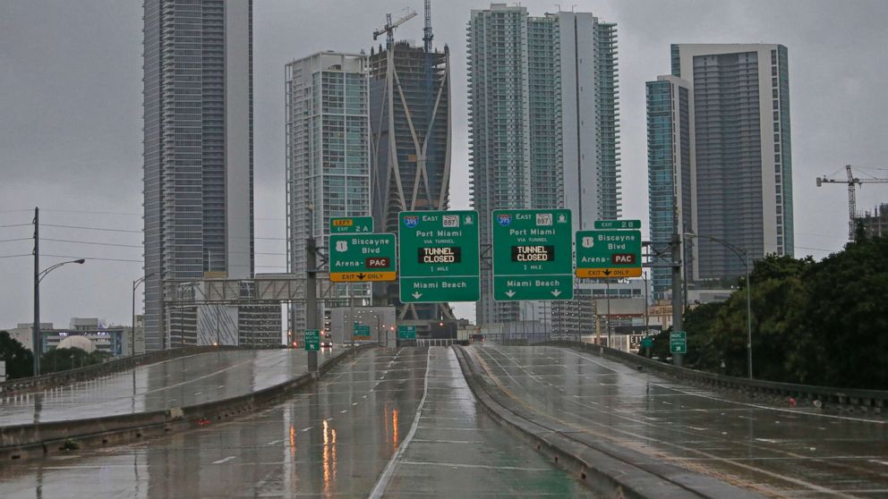 PHOTO: The Interstate remains empty as the outer bands of Hurricane Irma reached South Florida early Saturday, Sept. 9, 2017 in Miami. 