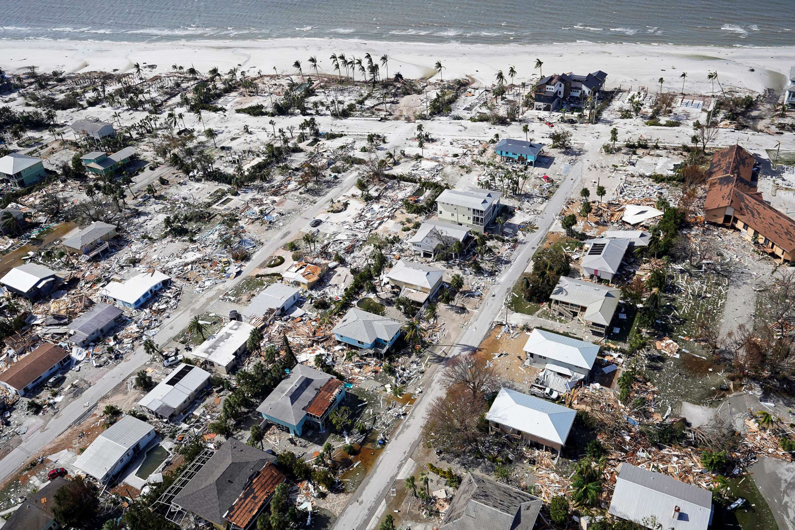PHOTO: Damaged homes and debris in the aftermath of Hurricane Ian, Sept. 29, 2022, in Fort Myers, Fla.
