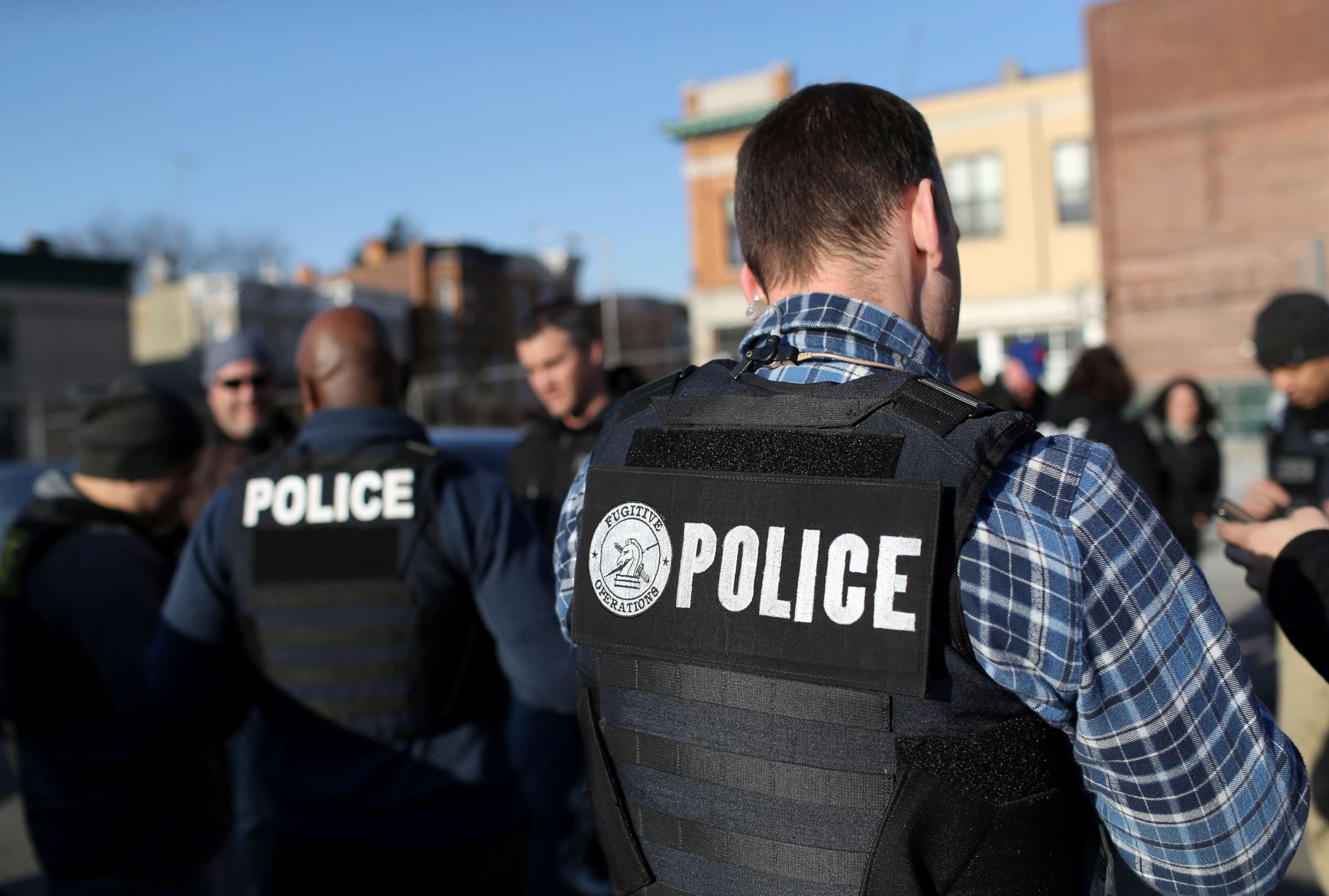 PHOTO: U.S. Immigration and Customs Enforcement (ICE), officers gather for a debriefing after operations to arrest undocumented immigrants, April 11, 2018, in Brooklyn, New York City.