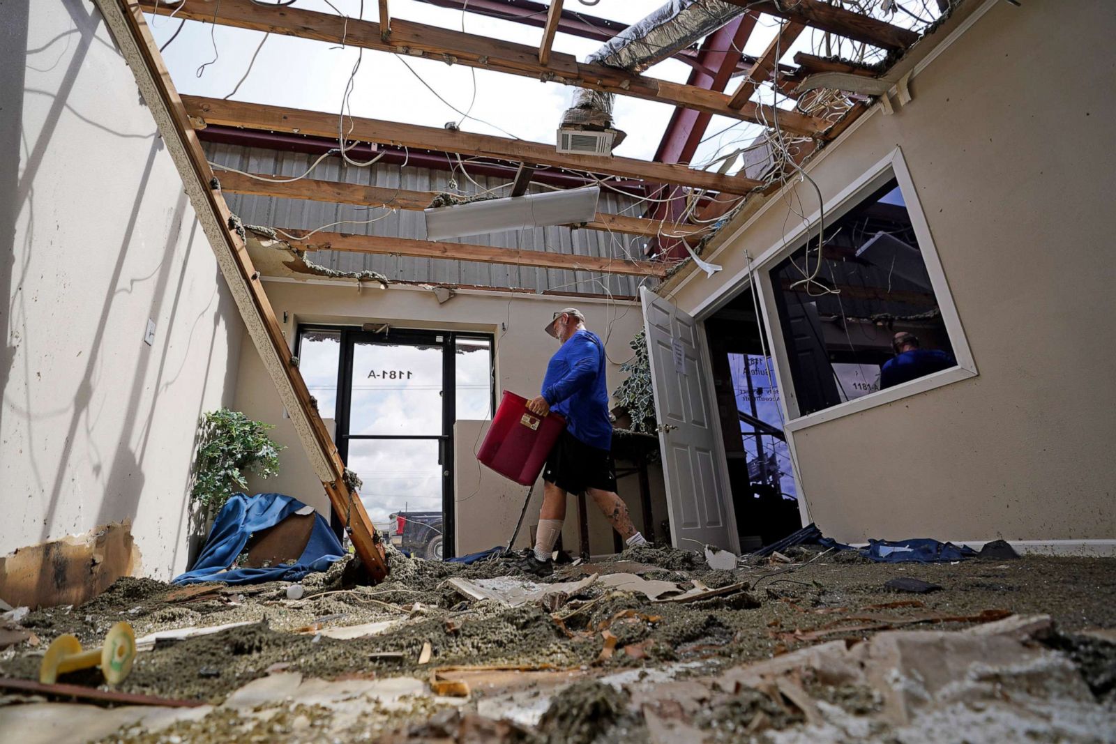 Hurricane Ida Causes Flooding And Destruction - ABC News