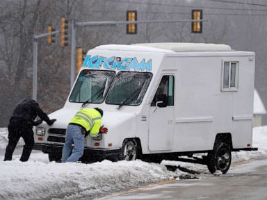 Snow moves into the Northeast; brutally cold air to persist over Midwest all week