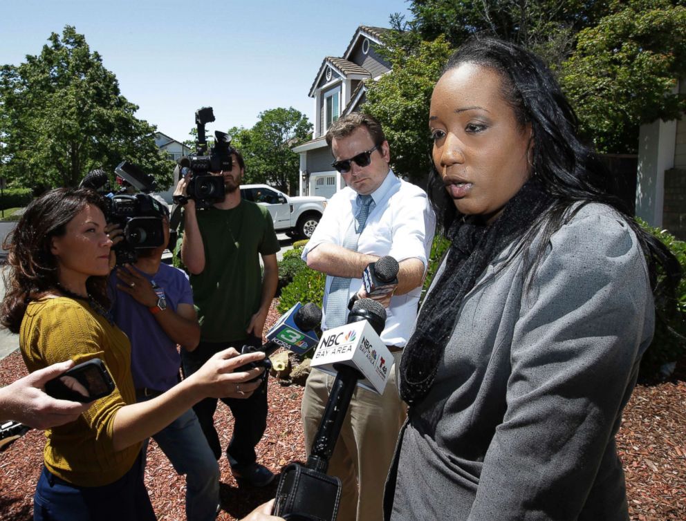 PHOTO: Ina Rogers talks with reporters about the seizure of her 10 children by law enforcement, May 14, 2018, in Fairfield, Calif.