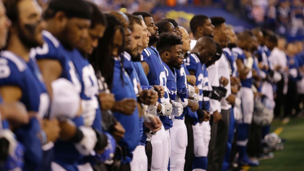 Many Giants continue to kneel during anthem on Opening Night, team