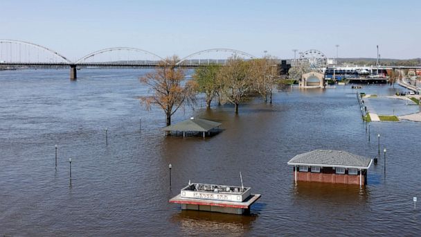 Flood Threat Continues From Swelling Mississippi River ABC News   Iowa Flooding Ap Ps 230428 1682687536576 HpMain 16x9 608 