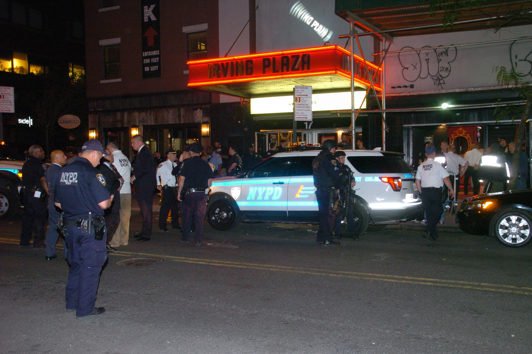 PHOTO: In this May 25, 2016, file photo, policemen gather after one person was killed and three others injured in a shooting incident during a concert by rapper T.I. at Irving Plaza in New York.