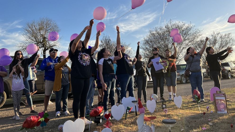 VIDEO: Uvalde community copes with grief, 1 year after Robb Elementary shooting