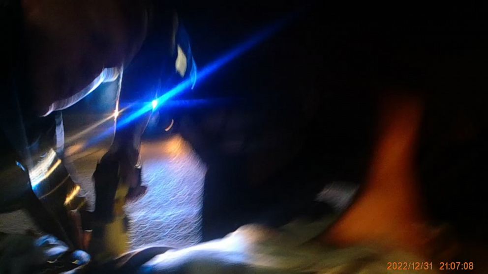 FOTO: Video de la cámara del cuerpo de la policía publicado por la ciudad de Jackson, Mississippi, de Keith Murriel, quien murió después de ser arrestado el 31 de diciembre de 2022.