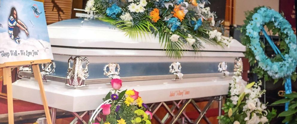 Family sues Florida funeral home for allegedly posting ...