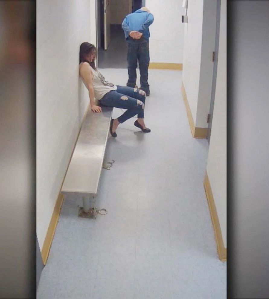 Video Captures Ohio Man Slipping Handcuffs And Escaping Jail Abc