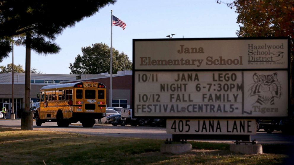 PHOTO: A school bus arrives at Jana Elementary School on Oct. 17, 2022 in Florissant, Mo. Radioactive samples were found at the Hazelwood School District school, according to a recently released report.